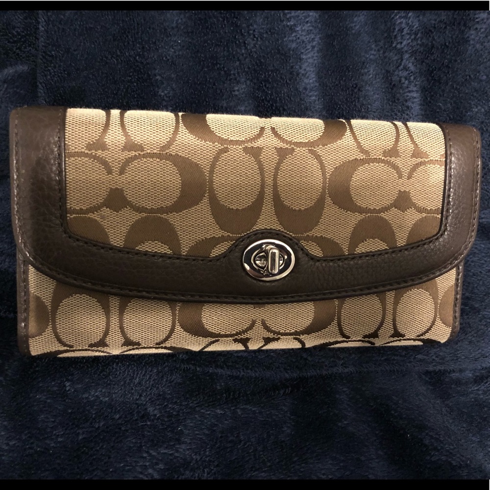 Coach Checkbook Wallet